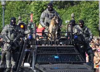Belgien: Polizei mit Wasserwerfern, Tränengas und Hunden gegen friedliche Bürger