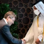 Grüner Wirtschaftsminsiter bei auf  Besuch in Katar