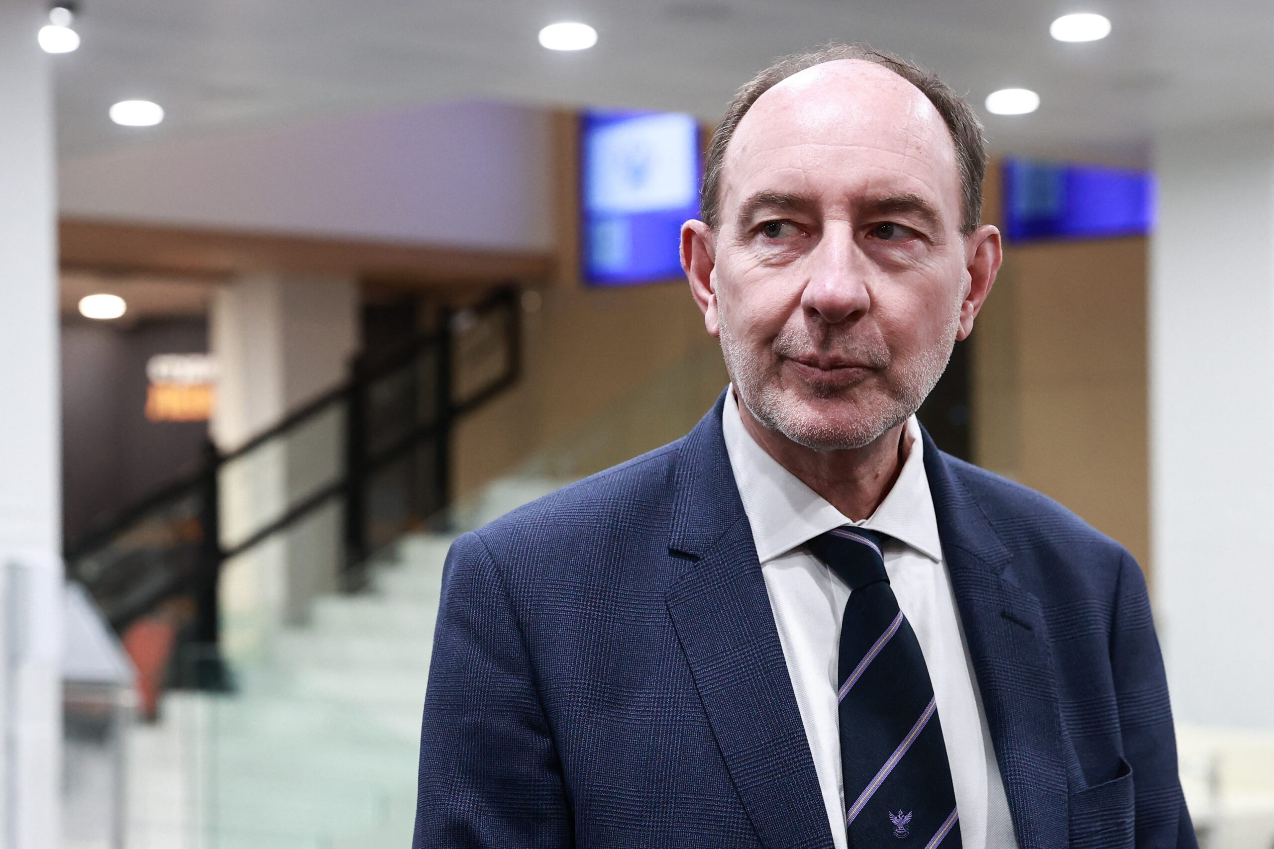 Charles De Gaulle's Grandson Backs Putin - Moscow