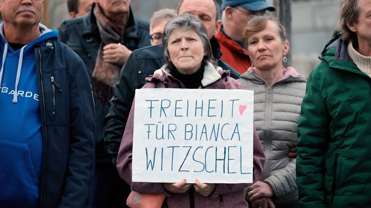 Sie geben nicht auf – „Corona kritische“ Ärztin in Dresden verhaftet