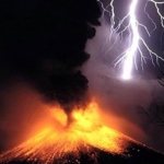 Vulkanausbruch Blitze 2
