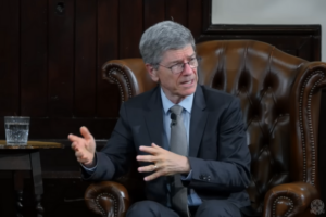 Trump teilt Video-Clip zu Jeffrey Sachs mit Hintergründen zu Endlos-Kriegen in Nahost